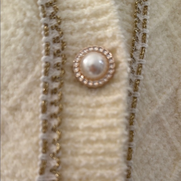 Elegant Cream Cardigan Sweater - Picture 4 of 6